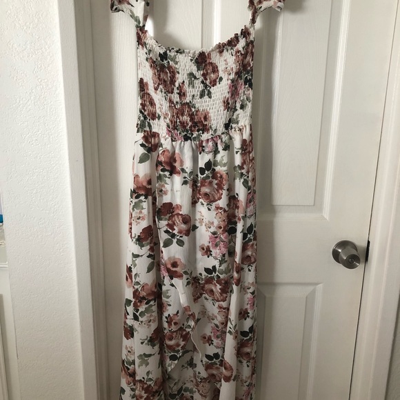 Dresses & Skirts - Long floral dress